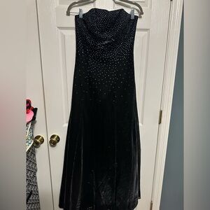 Jump Black Strapless Prom Dress